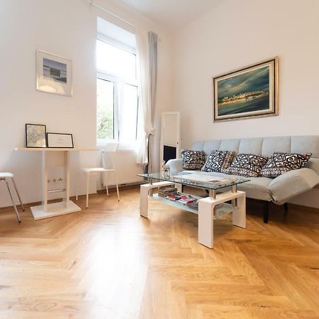 Prater Studio Next Fair, Un, Wu And City Center Apartment Vienna Exterior photo