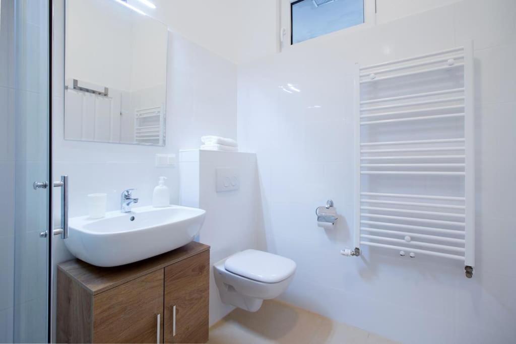 Prater Studio Next Fair, Un, Wu And City Center Apartment Vienna Exterior photo